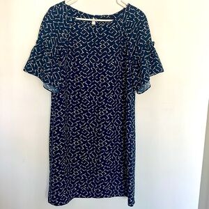 Banana Republic navy and white shift dress with ruffled sleeves